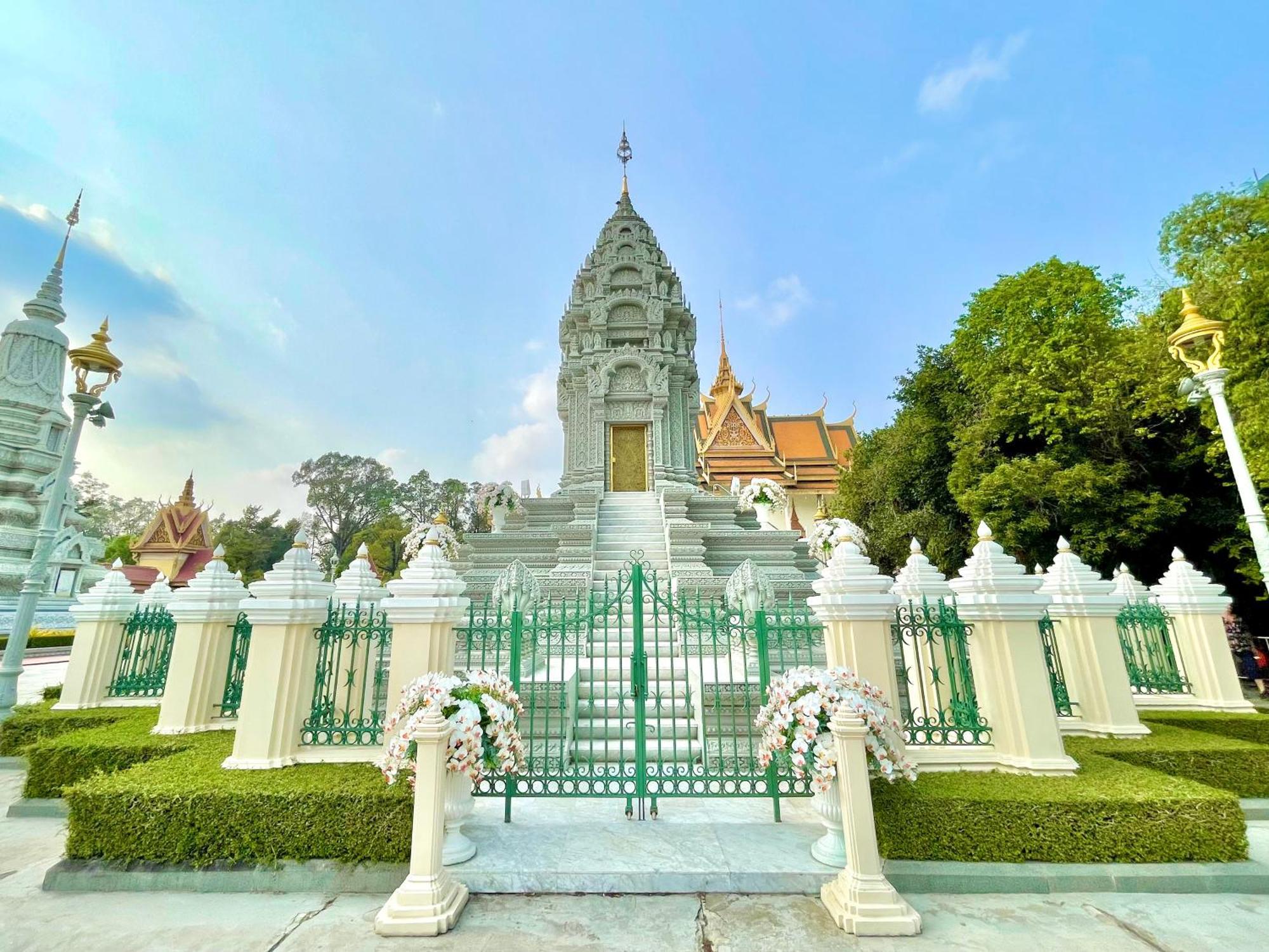 Sky Hotel Central Phnom Penh - Rooms & Apartments Εξωτερικό φωτογραφία