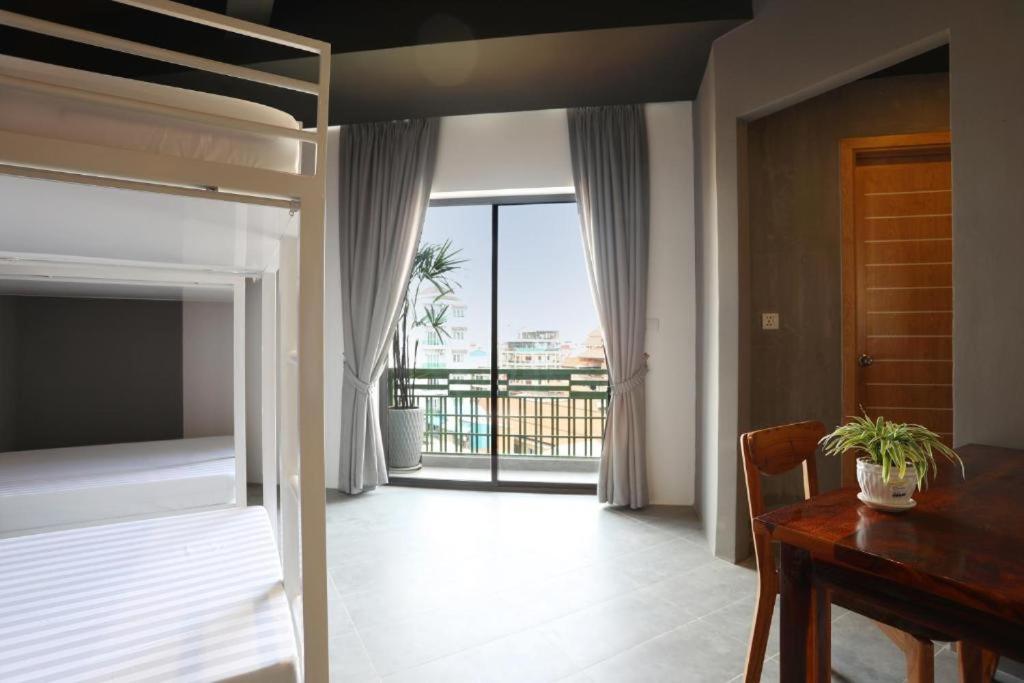 Sky Hotel Central Phnom Penh - Rooms & Apartments Εξωτερικό φωτογραφία